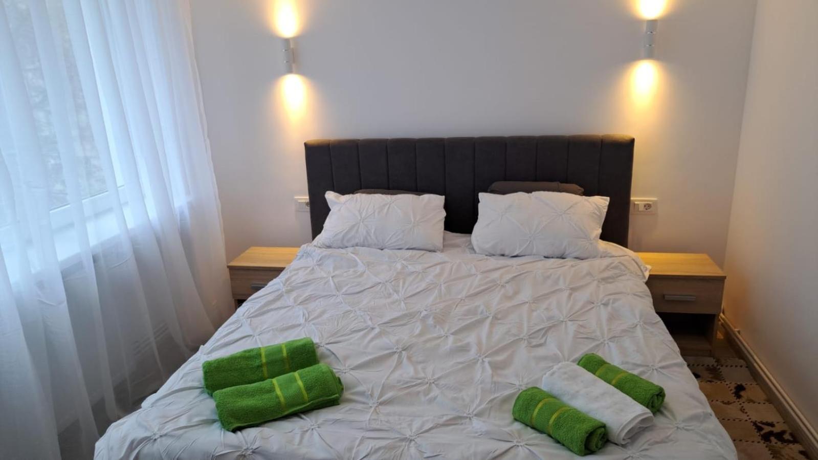 Apartament Kitty Centrul Istoric クラヨーヴァ エクステリア 写真